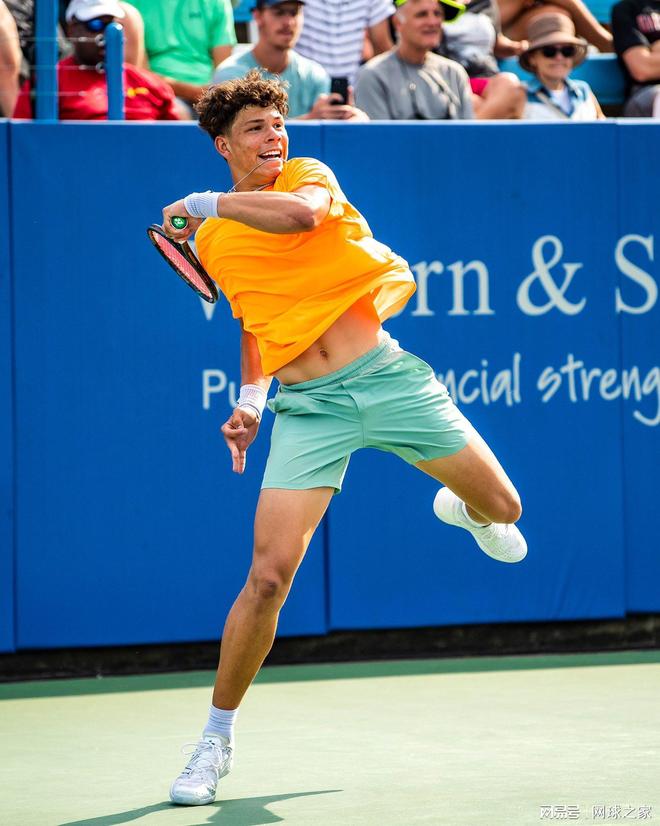 而曼城小胜 而曼城小胜